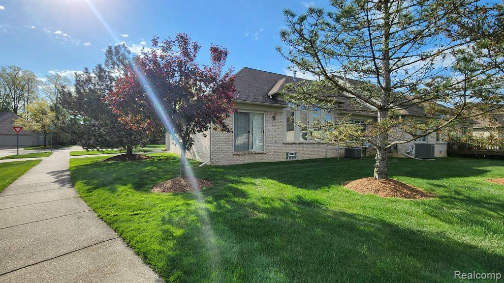 Sterling Heights, MI 48310,40201 RIVERBEND Drive