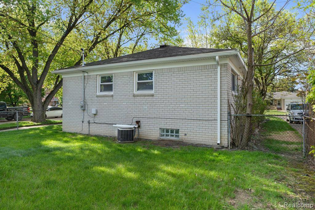 Redford Twp, MI 48239,26704 STUDENT