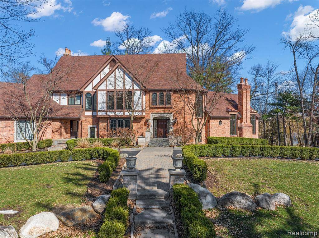 Bloomfield Twp, MI 48302,3013 HERON Place
