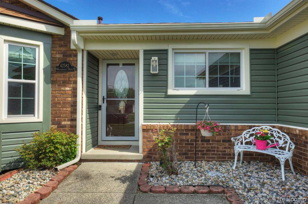 Canton Twp, MI 48188,42582 WOODBRIDGE Drive