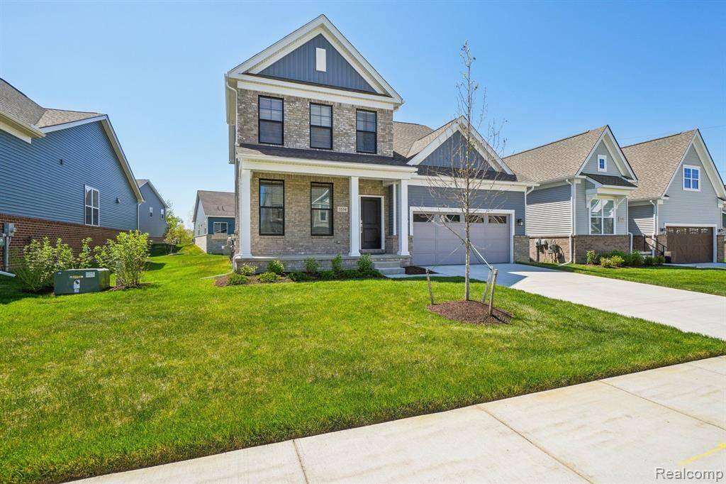 West Bloomfield Twp, MI 48322,5534 HELMSDALE Boulevard