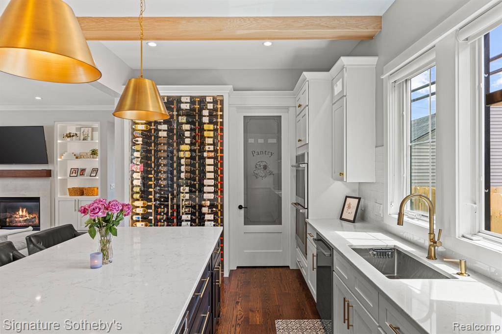 Birmingham, MI 48009,1486 CEDAR Drive