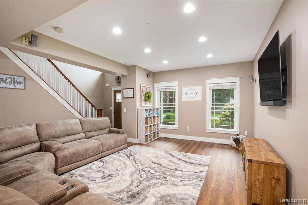 Rochester Hills, MI 48309,1806 GRACE Avenue