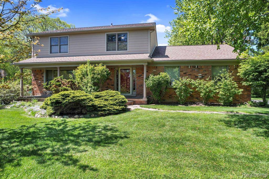 Farmington Hills, MI 48331,29065 Oak Point Drive
