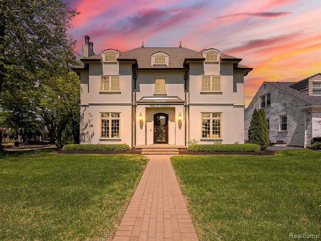 Birmingham, MI 48009,1684 W LINCOLN Street