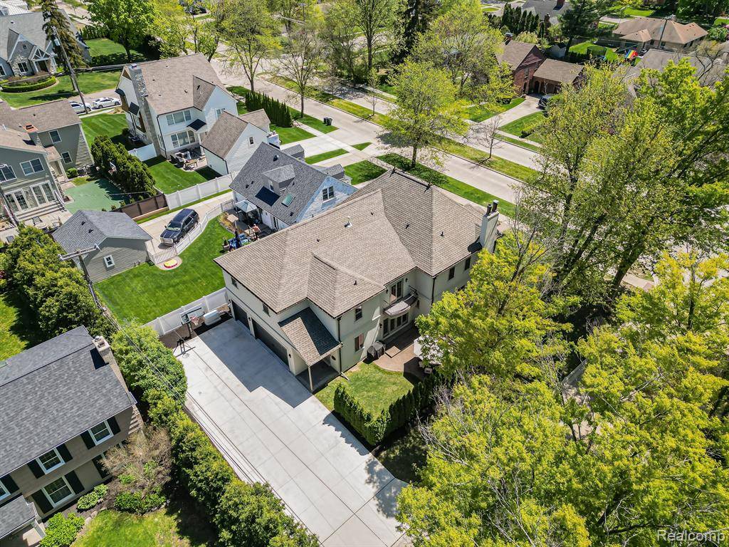 Birmingham, MI 48009,1684 W LINCOLN Street