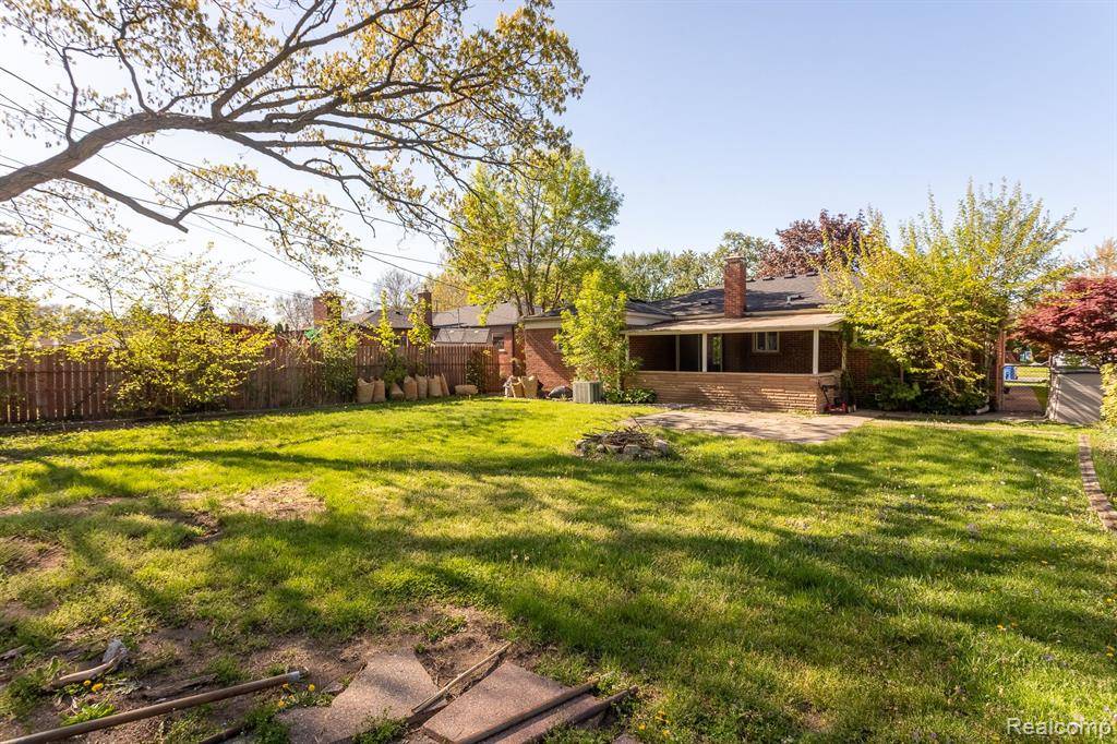 Warren, MI 48092,5028 LINDA Street
