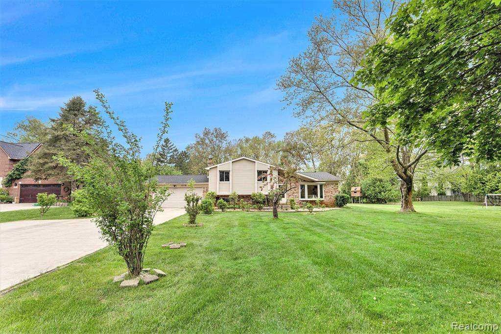 West Bloomfield Twp, MI 48324,2900 Warner Drive
