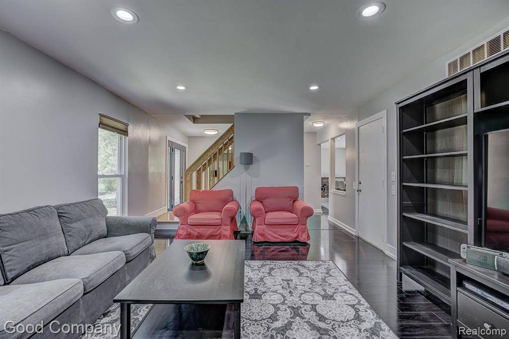 West Bloomfield Twp, MI 48322,5803 BEAUCHAMP