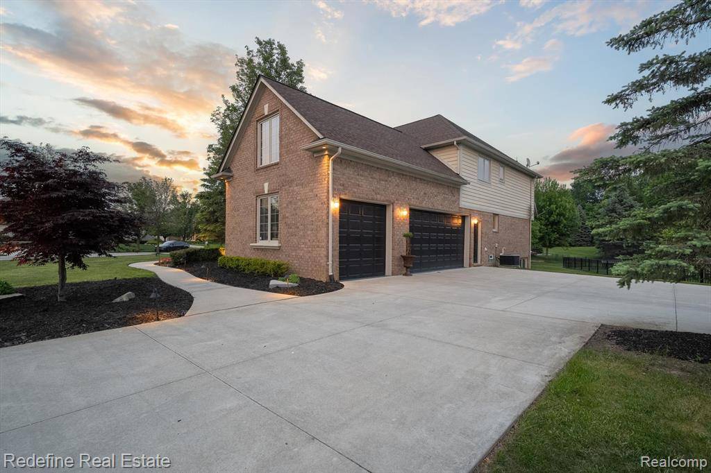 Washington Twp, MI 48094,61096 Winterberry Drive
