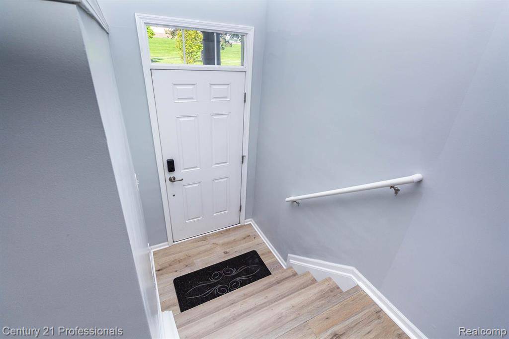 Rochester Hills, MI 48307,951 Barclay Circle 48