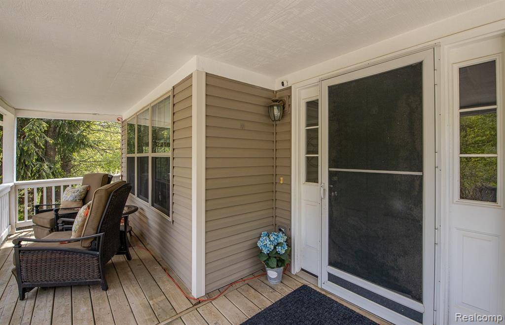 Orion Twp, MI 48362,880 Frank Road