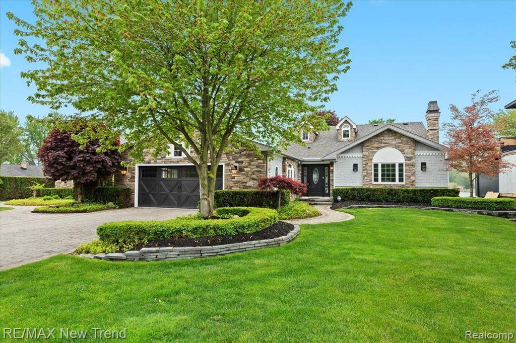 Commerce Twp, MI 48390,3767 CARRIE Lane