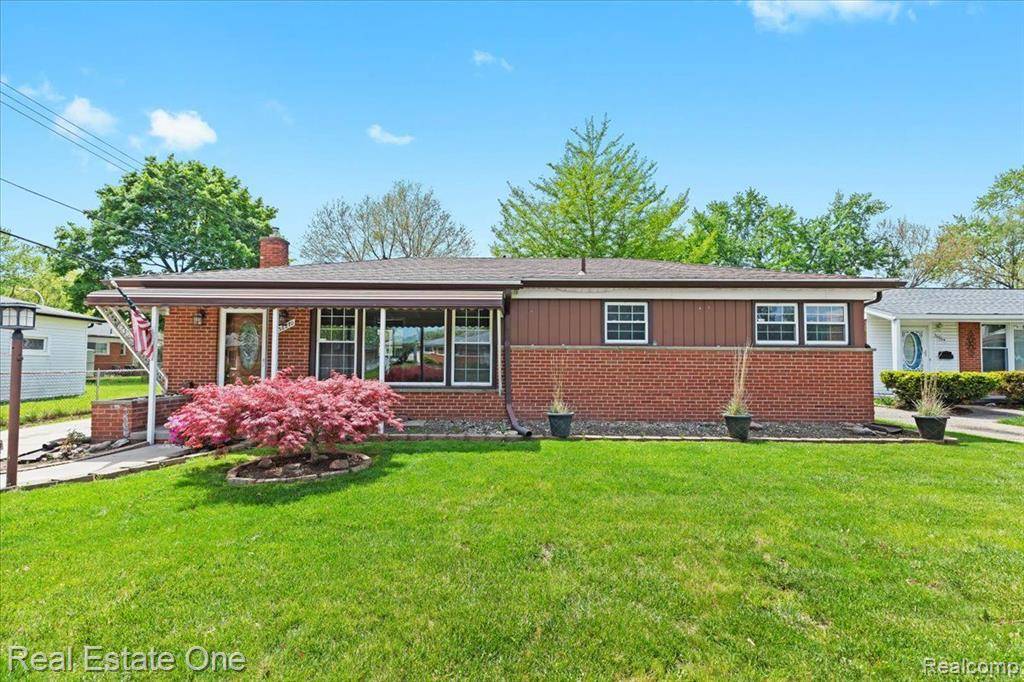 Wayne, MI 48184,36870 GREENBUSH Court