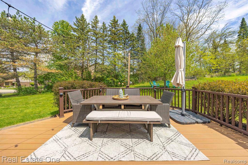 Novi, MI 48375,22480 ALTON Court