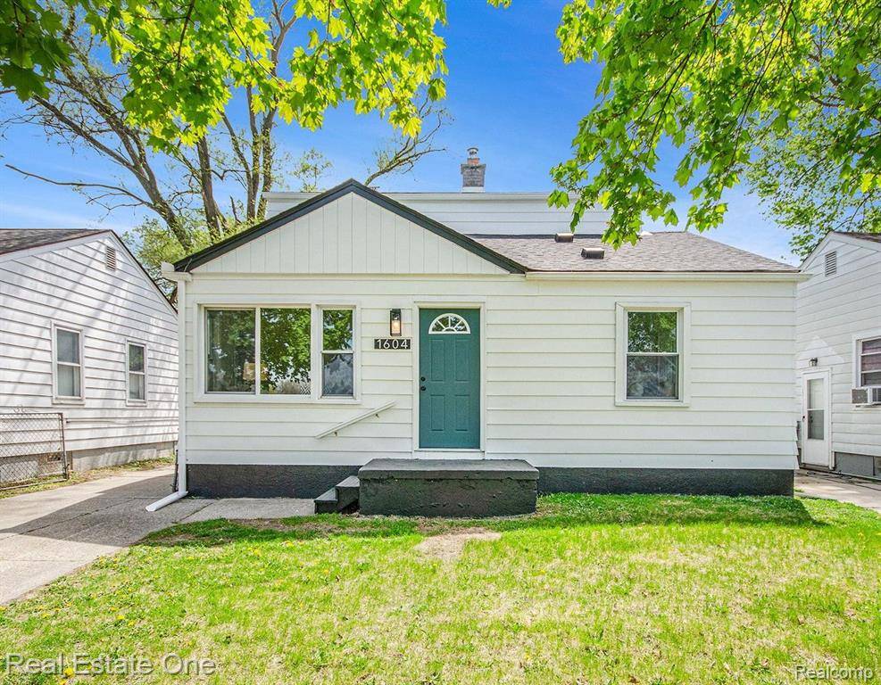 Hazel Park, MI 48030,1604 E HAYES Avenue