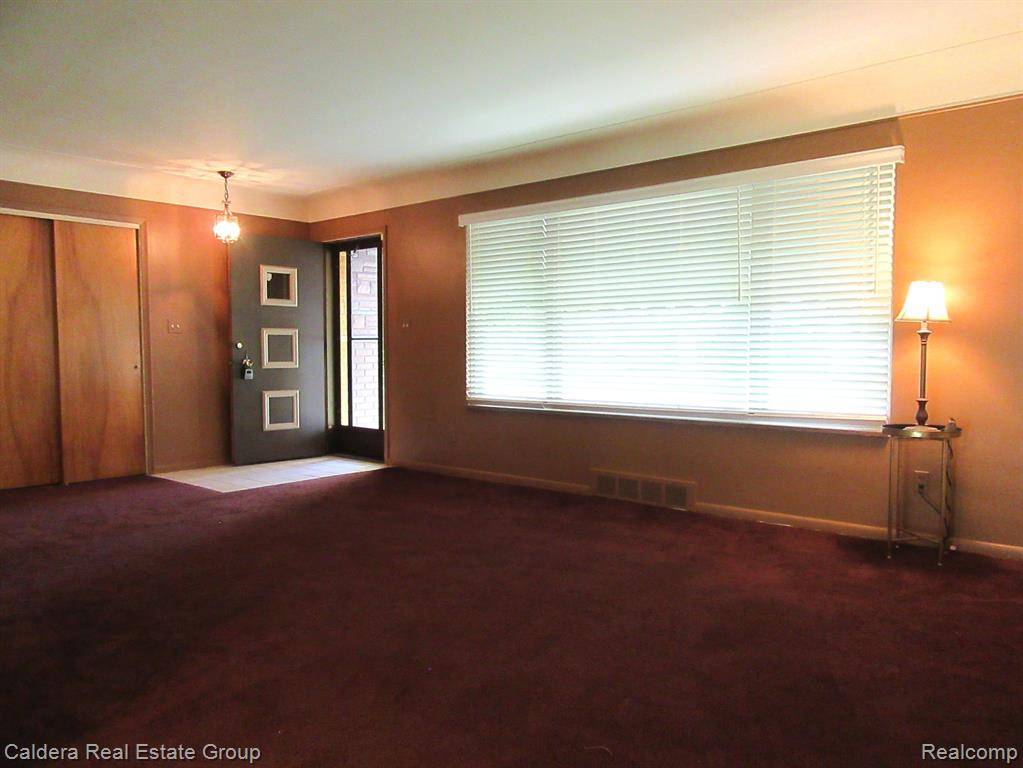 Fraser, MI 48026,31531 ELODIE Drive