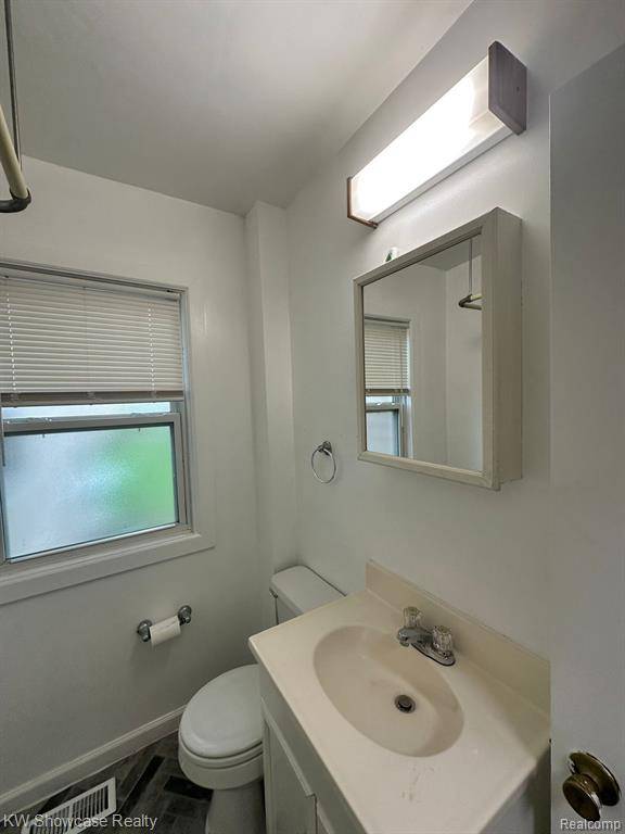 Ferndale, MI 48220,459 E BRECKENRIDGE Street