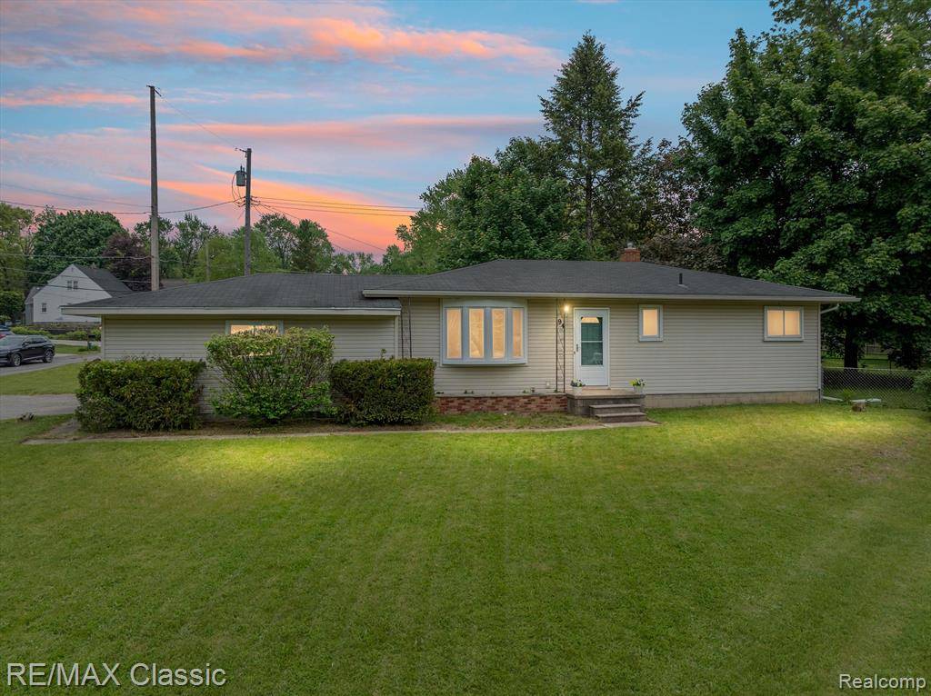 Waterford Twp, MI 48327,94 CRESCENT LAKE Road