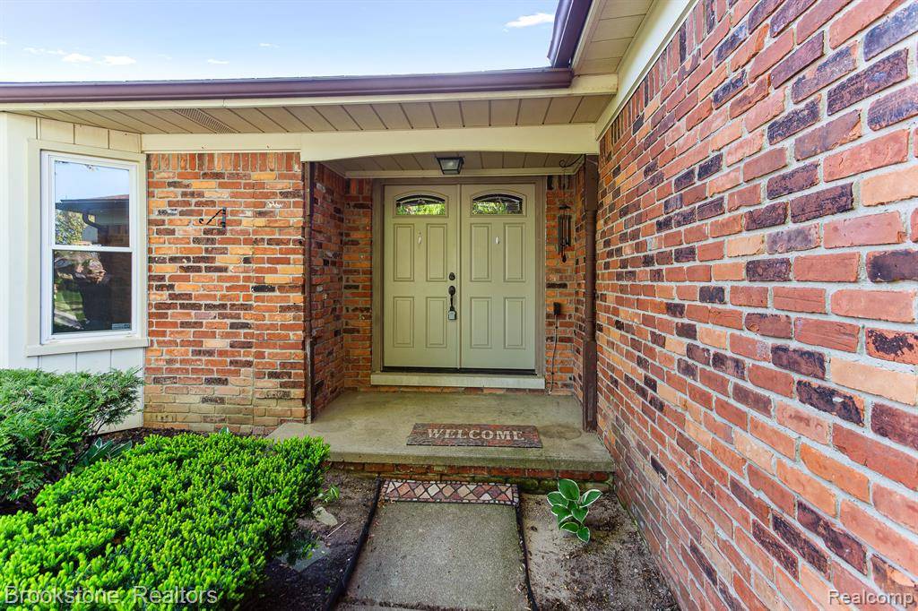 Sterling Heights, MI 48310,38738 BRONSON Drive