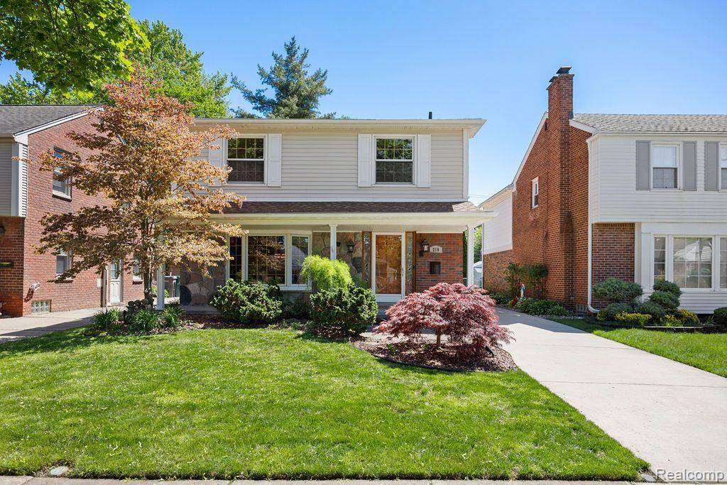Dearborn, MI 48128,210 ROBINDALE Avenue