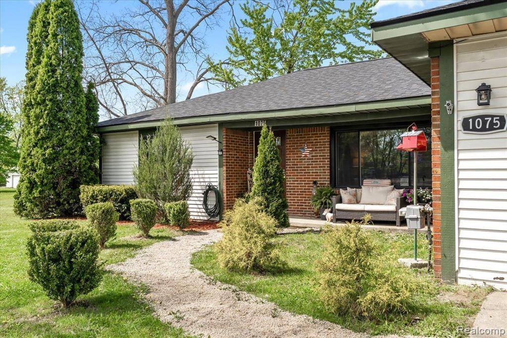 Grand Blanc Twp, MI 48439,1075 E HILL Road