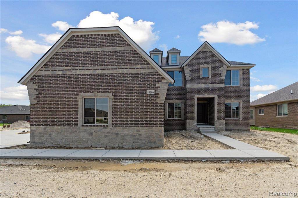 Macomb Twp, MI 48042,19266 THOMPSON Drive