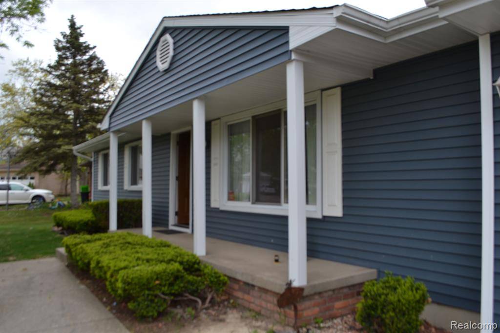 Grand Blanc Twp, MI 48439,5448 FAIRVIEW Drive