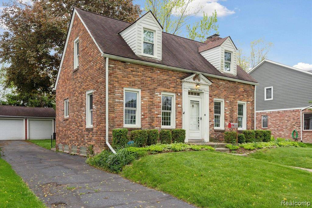 Beverly Hills Vlg, MI 48025,18411 DEVONSHIRE Street