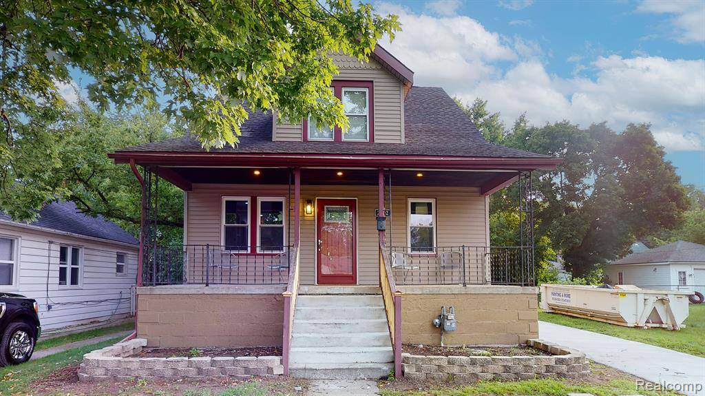 Grosse Pointe Woods, MI 48236,2002 RIDGEMONT Road