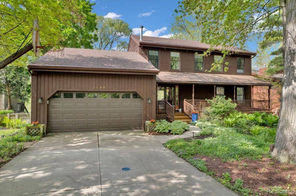 Meridian Twp, MI 48840,1155 TEAKWOOD Circle