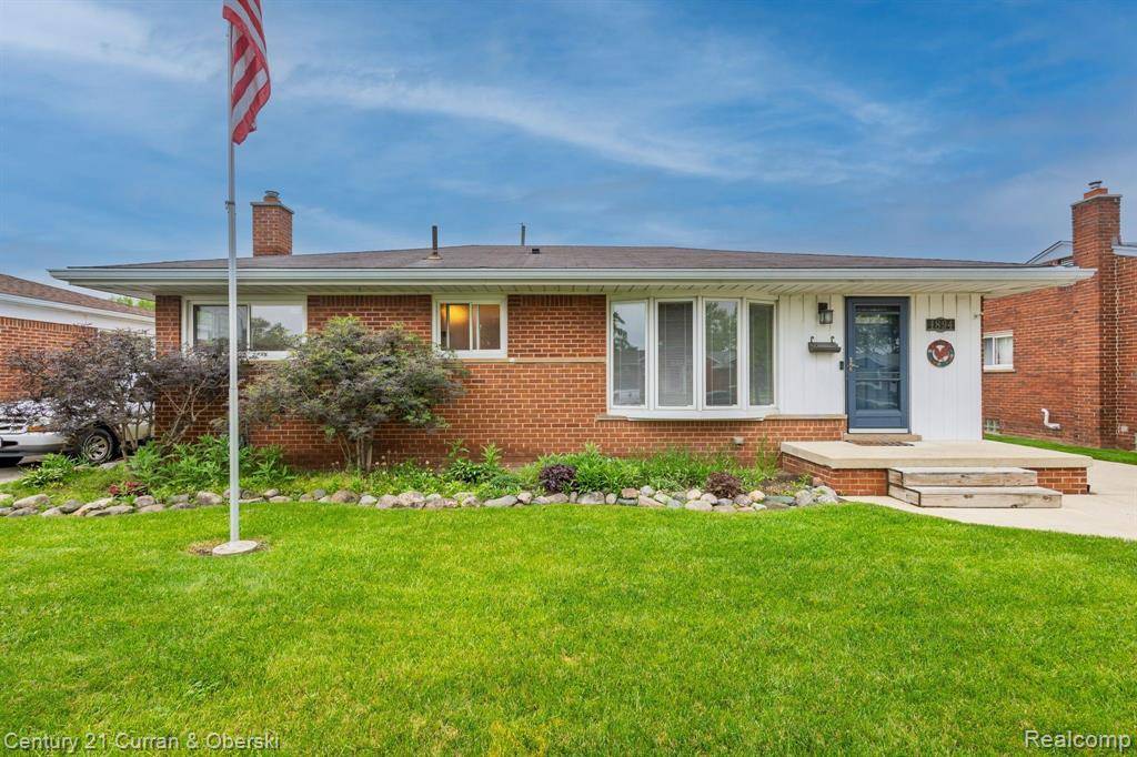 Trenton, MI 48183,1894  Pinetree  Drive