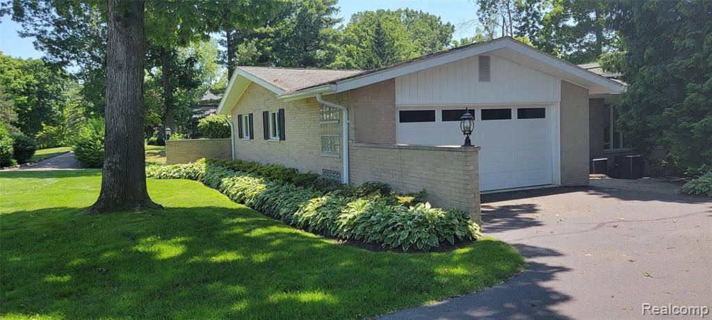 Bloomfield Twp, MI 48302,4678 BRIGHTMORE Road