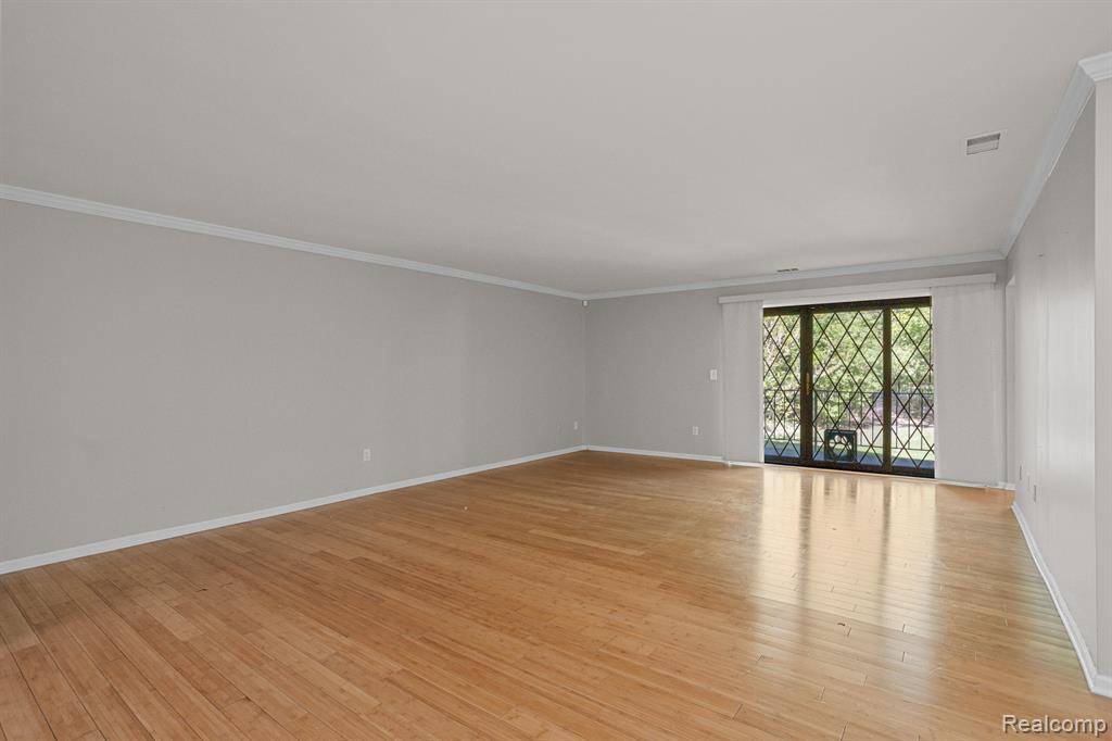 Bloomfield Twp, MI 48304,42160 WOODWARD Avenue UNIT 78