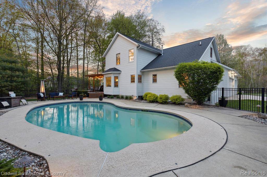 Midland, MI 48642,5205 RIDGEVIEW Court