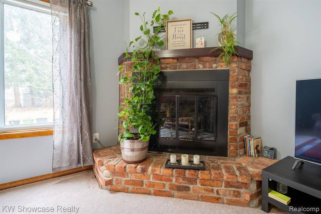 Farmington Hills, MI 48335,33849 LONGWOOD Drive