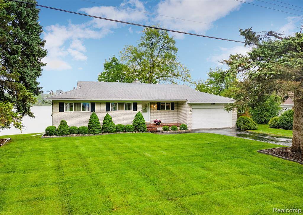 Waterford Twp, MI 48329,2982 Shawnee Lane