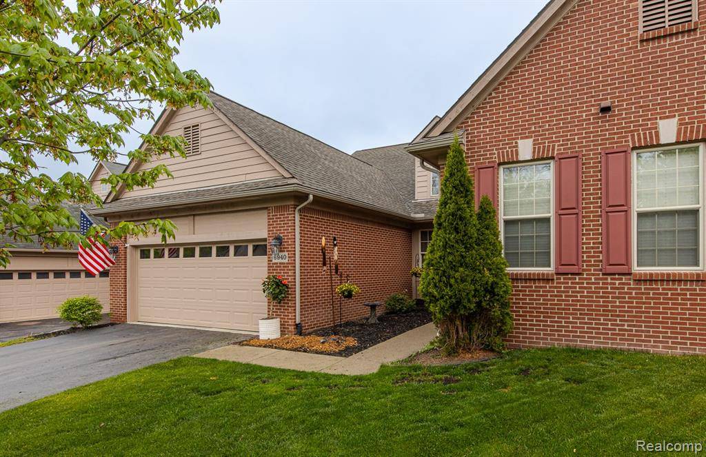 Village Of Clarkston, MI 48346,6940 STONEWOOD