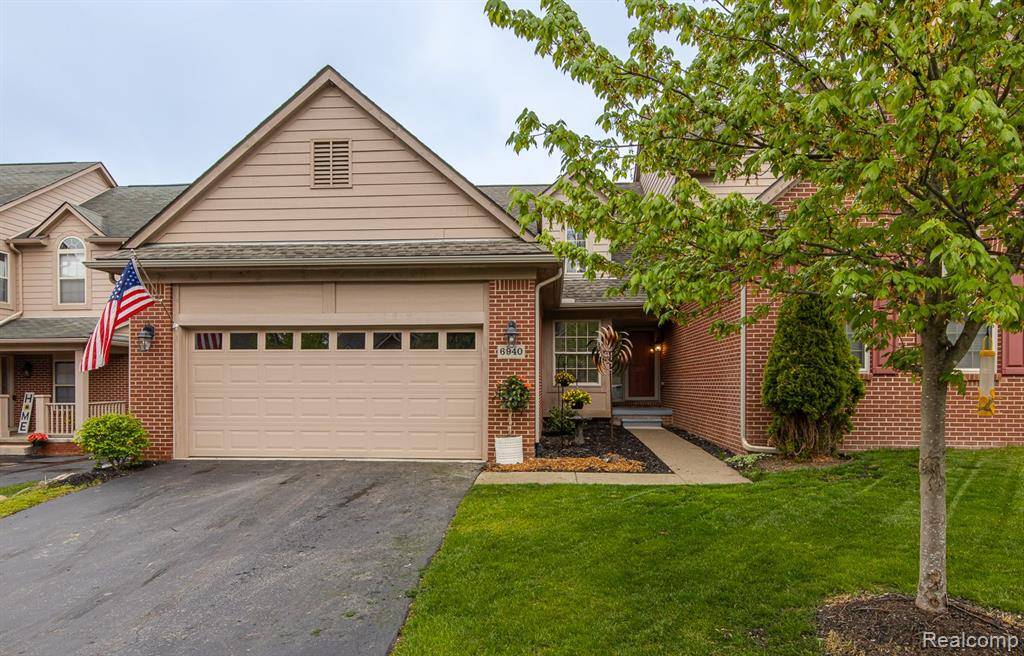 Village Of Clarkston, MI 48346,6940 STONEWOOD