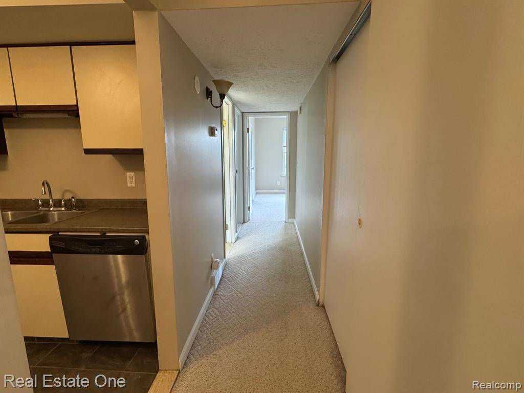 Northville Twp, MI 48167,19317 Surrey Lane