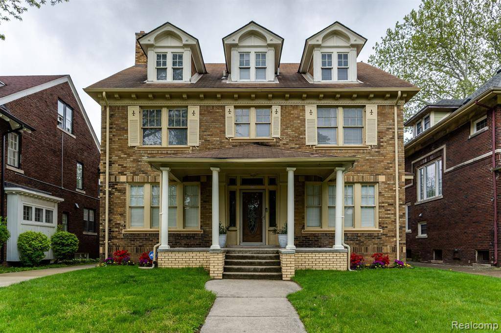 Detroit, MI 48206,2285 CHICAGO Boulevard