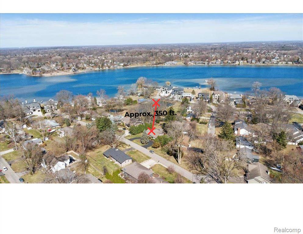 West Bloomfield Twp, MI 48324,5080 KITSON Lane