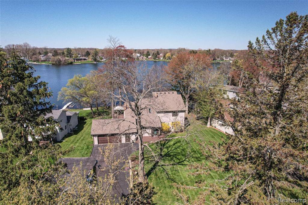 Highland Twp, MI 48356,3541 Highland Blvd