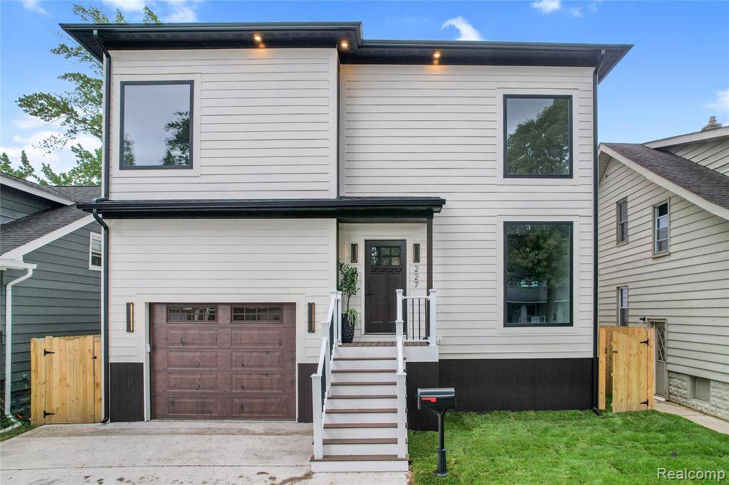 Royal Oak, MI 48073,227 W Houstonia Avenue