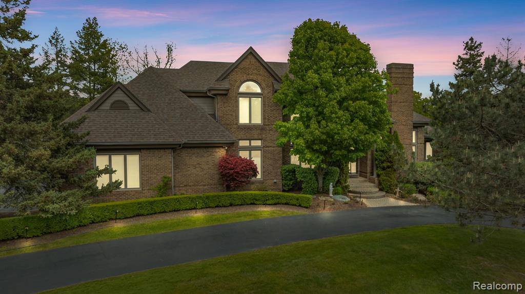 West Bloomfield Twp, MI 48322,6127 WINCLIFF Drive