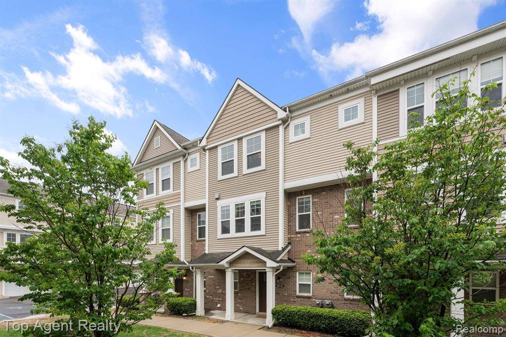 Royal Oak, MI 48067,1071 N SHERMAN Drive B