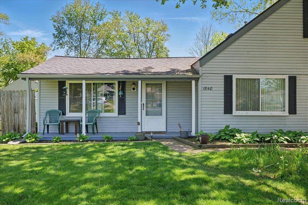 Waterford Twp, MI 48328,1840 Manse Road