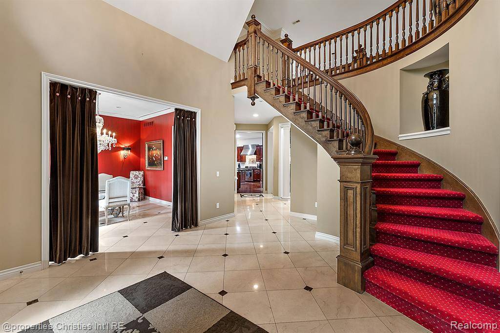 Novi, MI 48167,47690 FLORENCE Drive