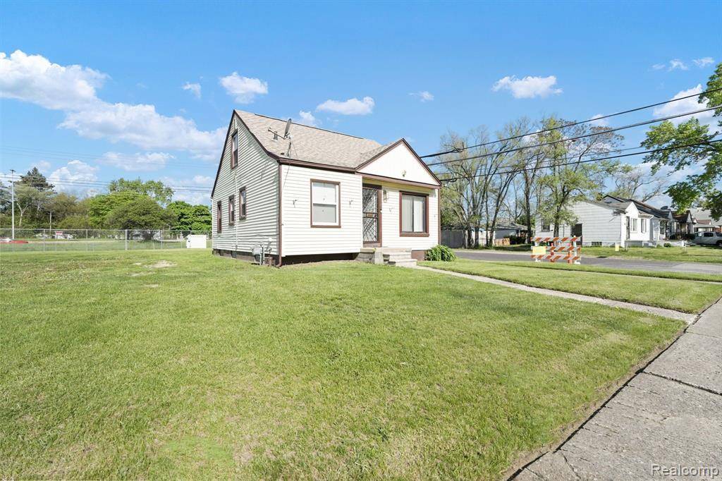 Detroit, MI 48235,19377 FENMORE Street