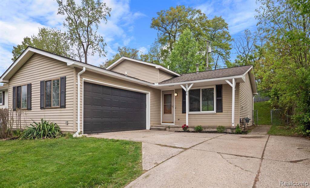Waterford Twp, MI 48328,3884 CASS ELIZABETH Road